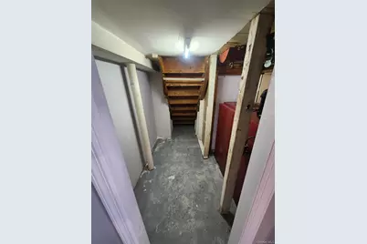 1073 Concord Street, Franklin Square, NY 11010 - Photo 18
