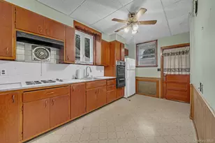 1073 Concord St, Franklin Square, NY 11010 - Photo 6