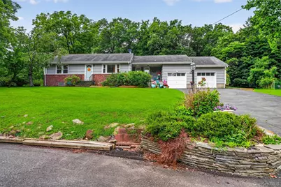 11 Lorraine Court, New City, NY 10956 - Photo 2