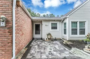 8 Chippendale Dr, Mount Sinai, NY 11766 - Photo 4