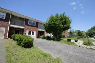 82 Vails Gate Heights Dr, New Windsor, NY 12553 - Photo 2