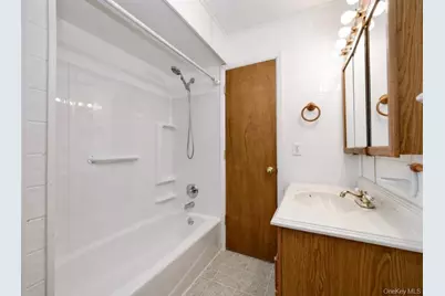 82 Vails Gate Heights Drive, New Windsor, NY 12553 - Photo 24
