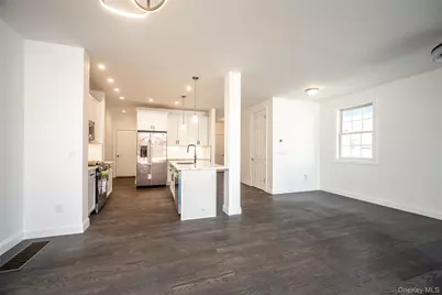 201 B Elm Street, New Rochelle, NY 10805 - Photo 12