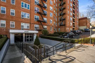 5425 Valles Ave, Bronx, NY 10471 - Photo 1