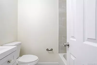 491 Ilyssa Way, New York, NY 10312 - Photo 12