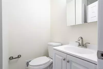 491 Ilyssa Way, New York, NY 10312 - Photo 18