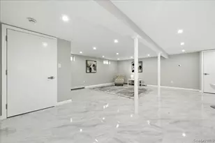 26 Parkside Rd, West Hempstead, NY 11552 - Photo 24