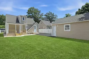 26 Parkside Rd, West Hempstead, NY 11552 - Photo 36
