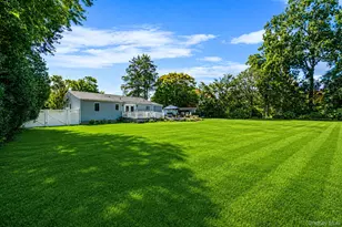 16 Pine Edge Dr, East Moriches, NY 11940 - Photo 10