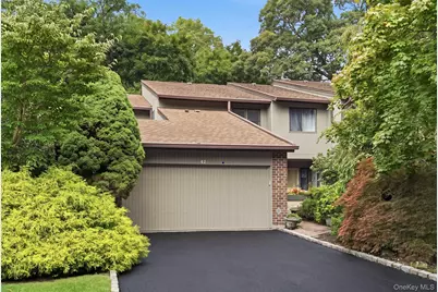 42 Country Club Drive, Jericho, NY 11753 - Photo 2