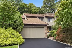 42 Country Club Dr, Jericho, NY 11753 - Photo 2