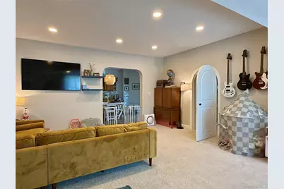 646 W Beech Street #Lower, Long Beach, NY 11561 - Photo 18