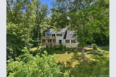15 Meadow Drive, Red Hook, NY 12571 - Photo 2