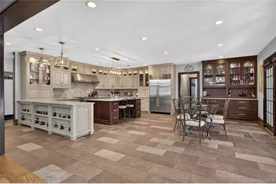 23 Gloria Lane, Huntington, NY 11743 - Photo 4