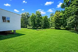 180 Quaker St, Wallkill, NY 12589 - Photo 10