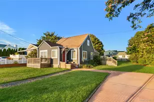 21 Grandview Dr, Shirley, NY 11967 - Photo 38