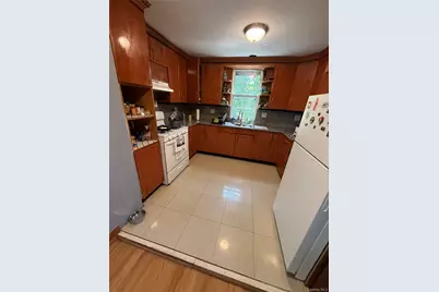 10980 141st Street, Jamaica, NY 11435 - Photo 6