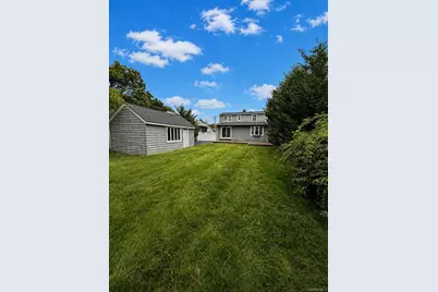 2100 Hillside Avenue, Bellmore, NY 11710 - Photo 12