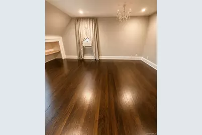 2100 Hillside Avenue, Bellmore, NY 11710 - Photo 8