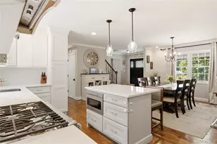 1 Wenmore Ct, Commack, NY 11725 - Photo 8