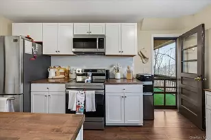 9 N James St, Peekskill, NY 10566 - Photo 4