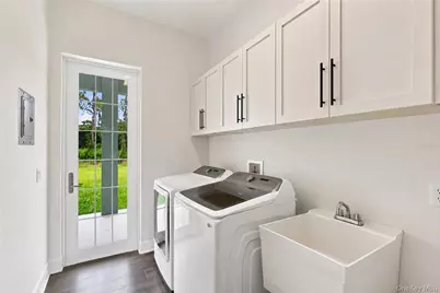 8146 Tropicaire, North Venice, FL 34291 - Photo 28