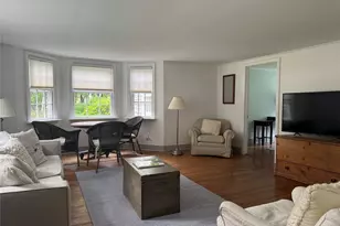 21 Elm St, Southampton, NY 11968 - Photo 4