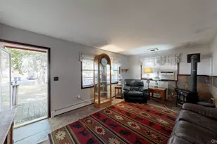 391 Starlight Dr, Shirley, NY 11967 - Photo 6