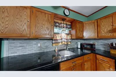 391 Starlight Drive, Shirley, NY 11967 - Photo 8