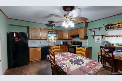 391 Starlight Drive, Shirley, NY 11967 - Photo 10
