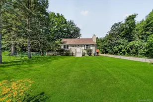 76 Meadow Sweet Rd, Cortlandt Manor, NY 10567 - Photo 2