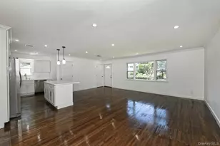 15 Parkview Dr, Commack, NY 11725 - Photo 8