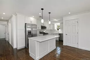 15 Parkview Dr, Commack, NY 11725 - Photo 10