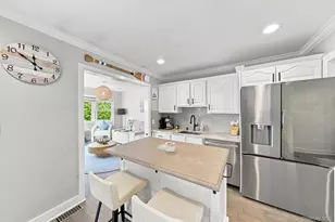 170 Seville Blvd, Sayville, NY 11782 - Photo 10