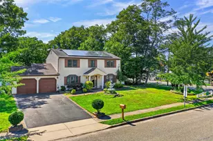 4 Winding Ln, Islandia, NY 11749 - Photo 2