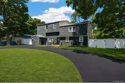 3 Lee Place, Mastic, NY 11950 - Photo 2