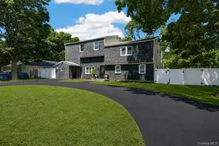 3 Lee Pl, Mastic, NY 11950 - Photo 2