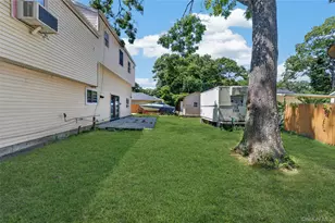 3 Lee Pl, Mastic, NY 11950 - Photo 38