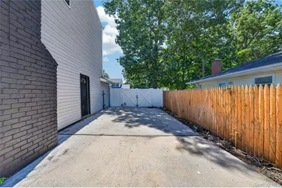 3 Lee Place, Mastic, NY 11950 - Photo 40