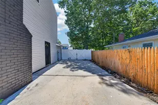 3 Lee Pl, Mastic, NY 11950 - Photo 40