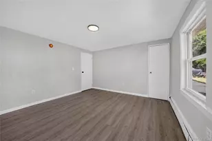 3 Lee Pl, Mastic, NY 11950 - Photo 14