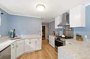 65 Jervis Ave, Copiague, NY 11726 - Photo 10