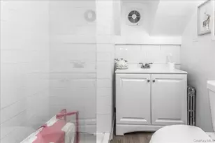 27 & 31 Kennedy Rd, East Hills, NY 11577 - Photo 24