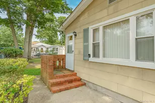 49 Salem St, Patchogue, NY 11772 - Photo 4