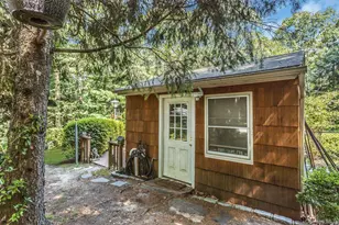 188 Daly Rd, East Northport, NY 11731 - Photo 26