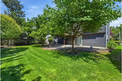 18 Valley Lane E, Valley Stream, NY 11581 - Photo 24