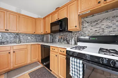 10 Casey Lane, Middle Island, NY 11953 - Photo 10