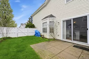 10 Casey Ln, Middle Island, NY 11953 - Photo 26
