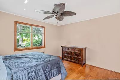 117 Bryan Avenue, Amityville, NY 11701 - Photo 8