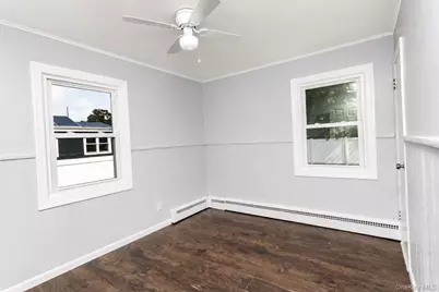 132 48th Street, Lindenhurst, NY 11757 - Photo 6